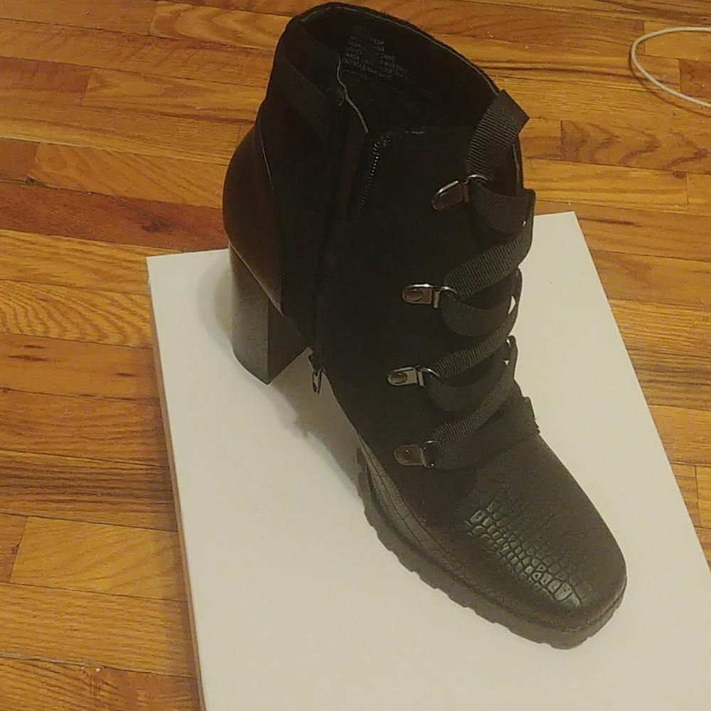 Heeled Booties - Picture 3 of 9